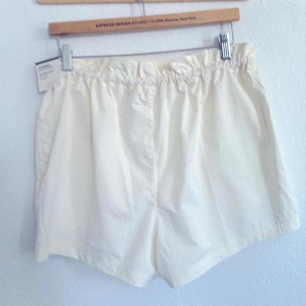 Calia Carrie Underwood Journey Collection High Rise Short Cream Womens Medium - Picture 5 of 6